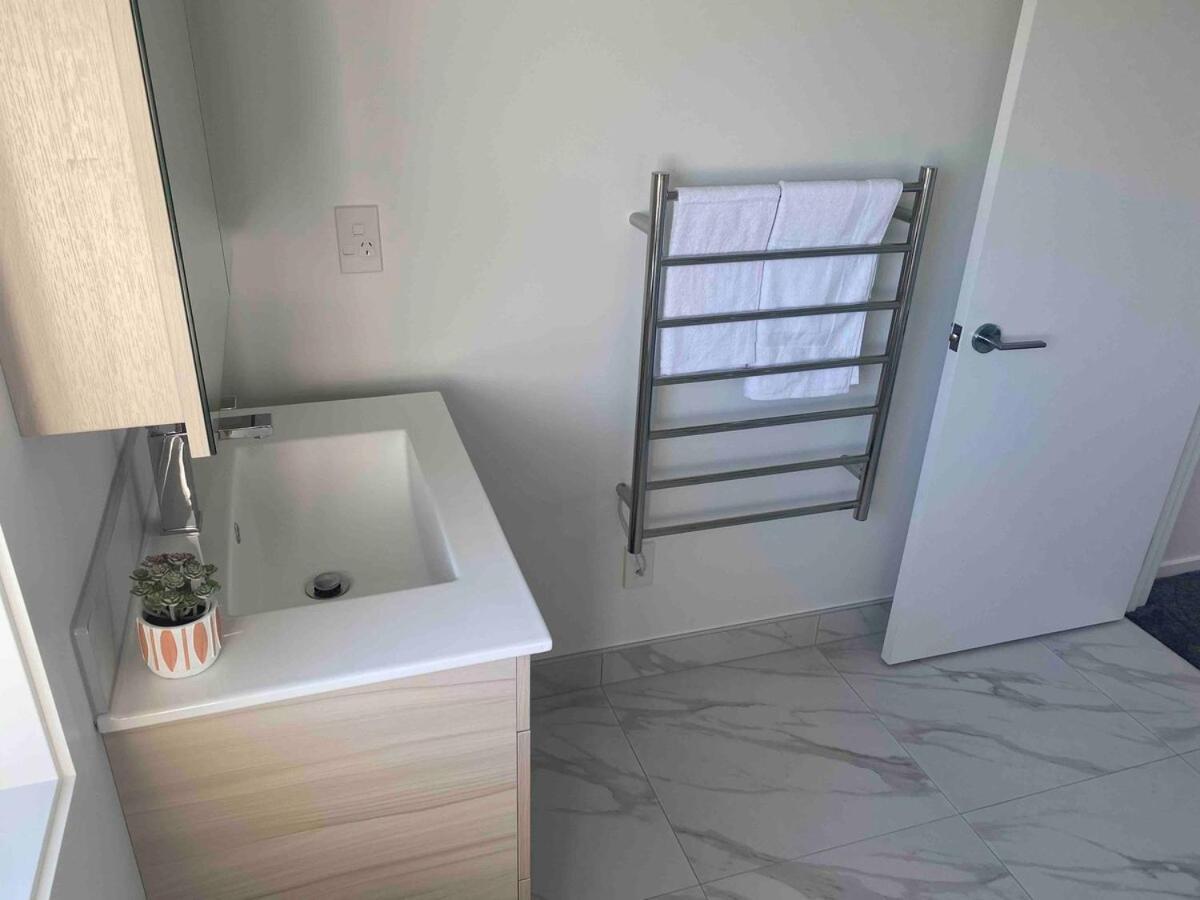 Beachside New Brighton Apartment